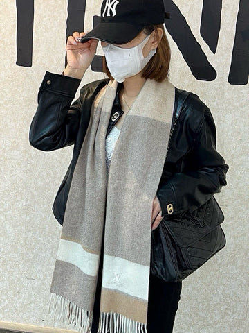 ES - LOV Scarf - 084