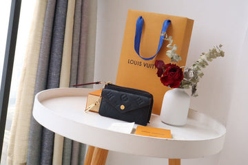 ES - LOV Wallet - 687