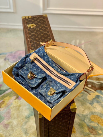 ES - LOV Women Bag - 2616