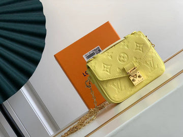 ES - LOV Women Bag - 1626
