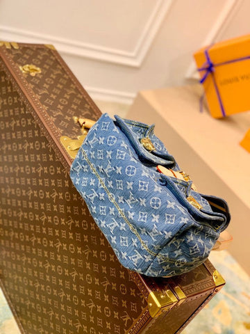ES - LOV Women Bag - 2611