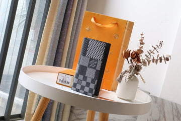 ES - LOV Wallet - 1010