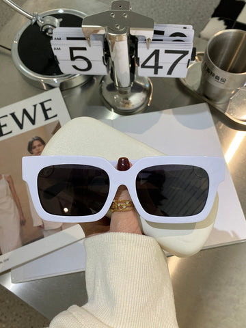ES - LOV SunglaES - 022