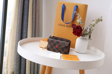ES - LOV Wallet - 1417