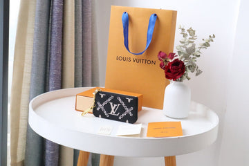 ES - LOV Wallet - 661