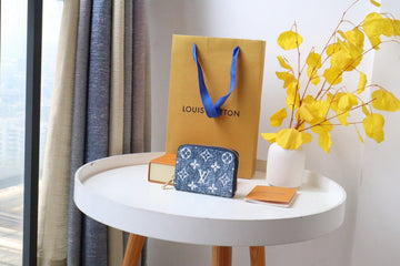 ES - LOV Wallet - 729