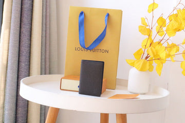 ES - LOV Wallet - 070