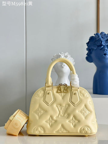 ES - LOV Women Bag - 400