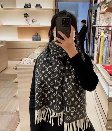 ES - LOV Scarf - 086