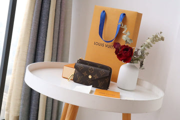 ES - LOV Wallet - 1412