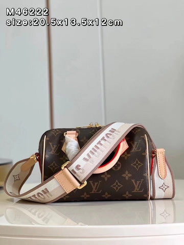 ES - LOV Women Bag - 2686