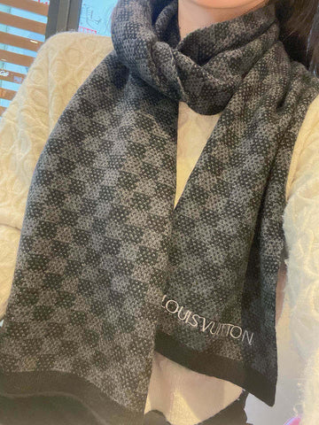 ES - LOV Scarf - 215