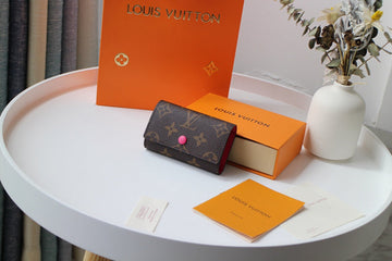ES - LOV Wallet - 317