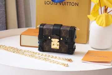 ES - LOV Wallet - 034