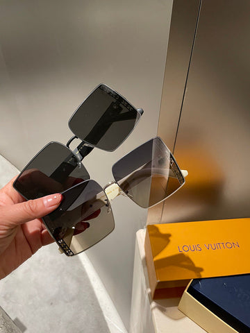 ES - LOV SunglaES - 048