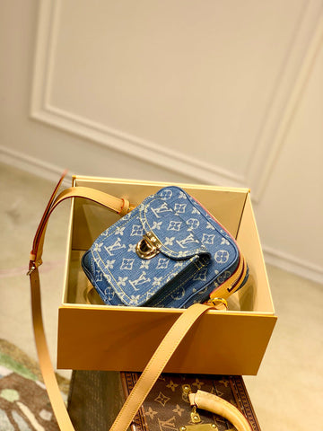 ES - LOV Women Bag - 2627
