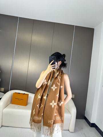 ES - LOV Scarf - 212