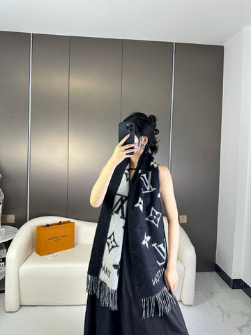 ES - LOV Scarf - 219