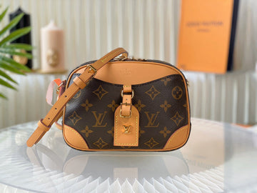 ES - LOV Women Bag - 2930