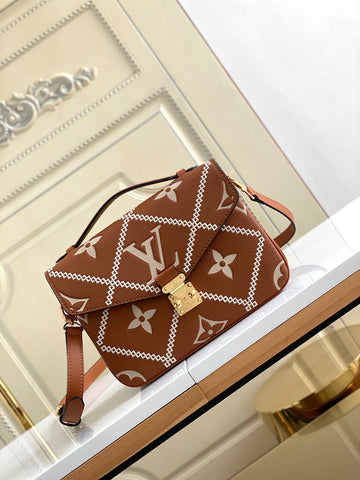 ES - LOV Women Bag - 3000