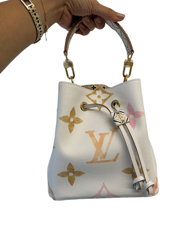 Louis Vuitton - Beige Giant Monogram Camvas NeoNoe BB