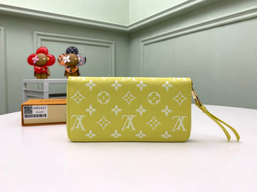 ES - LOV Wallet - 917