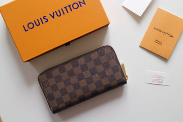 ES - LOV Wallet - 1297