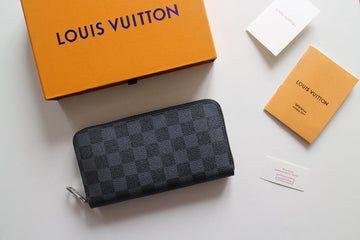 ES - LOV Wallet - 1302