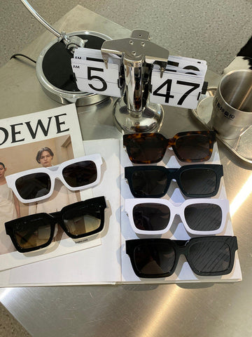 ES - LOV SunglaES - 018