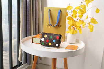 ES - LOV Wallet - 023
