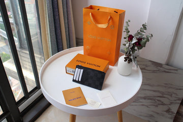 ES - LOV Wallet - 1030