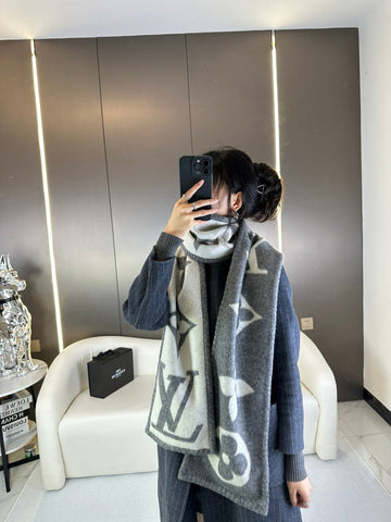 ES - LOV Scarf - 259