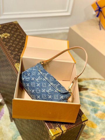 ES - LOV Women Bag - 2622