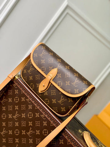 ES - LOV Women Bag - 2163