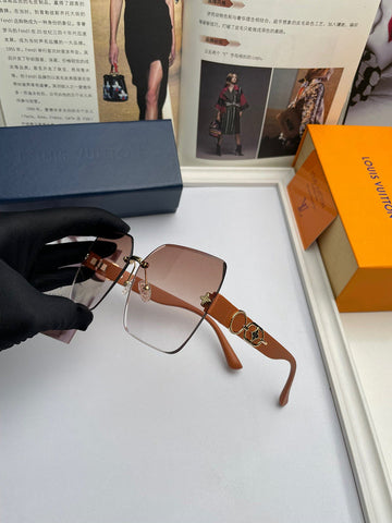 ES - LOV SunglaES - 011