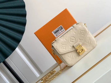 ES - LOV Women Bag - 1639