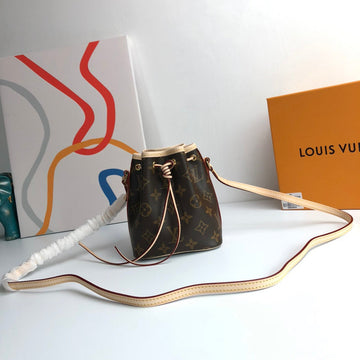 ES - LOV Wallet - 697