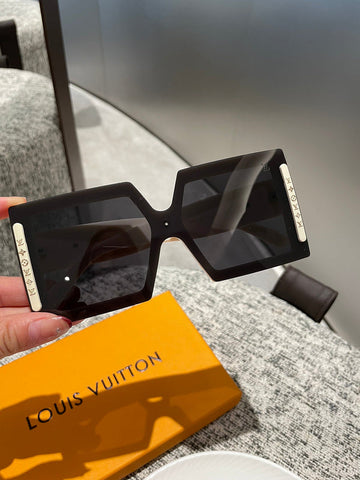 ES - LOV SunglaES - 047