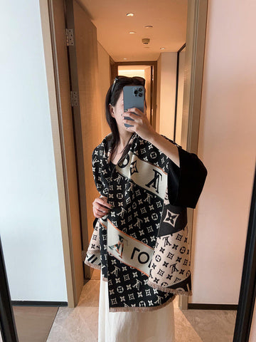 ES - LOV Scarf - 019