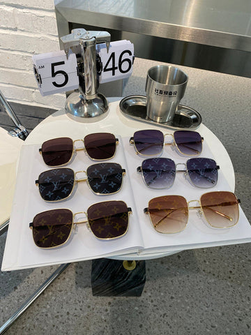 ES - LOV SunglaES - 093