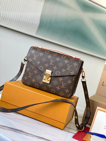 ES - LOV Women Bag - 2405