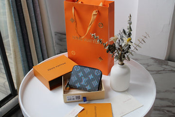 ES - LOV Wallet - 255