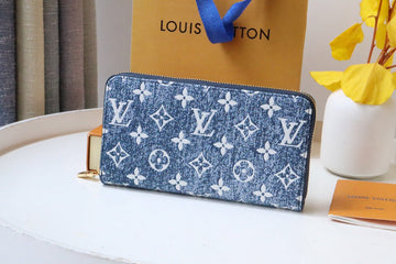 ES - LOV Wallet - 733