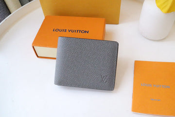 ES - LOV Wallet - 065