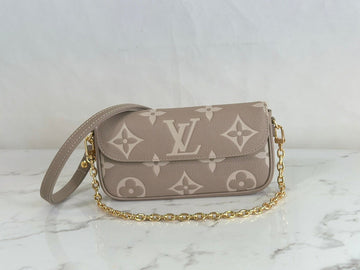 ES - LOV Women Bag - 125