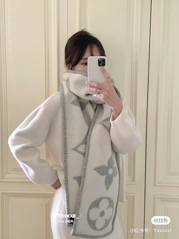 ES - LOV Scarf - 003