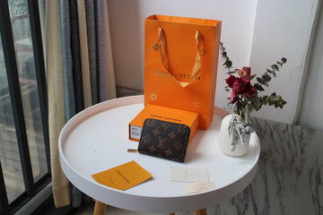 ES - LOV Wallet - 1021