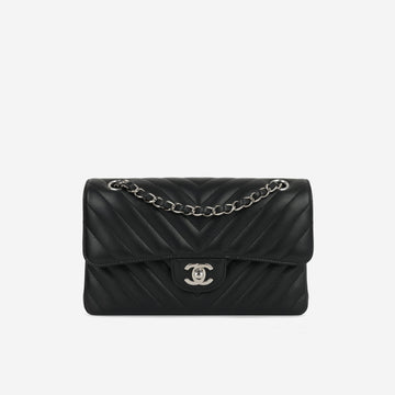 Chanel - Small Classic Flap - Black Quilted Chevron Lambskin SHW - 2020 -