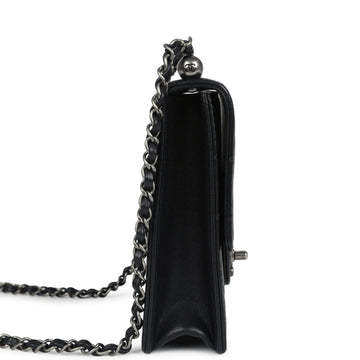 Chanel Chic Pearls Flap Bag Black Calfskin Aged Ruthenium Hardware