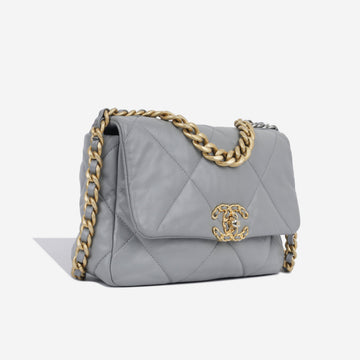 Chanel 19 - Small